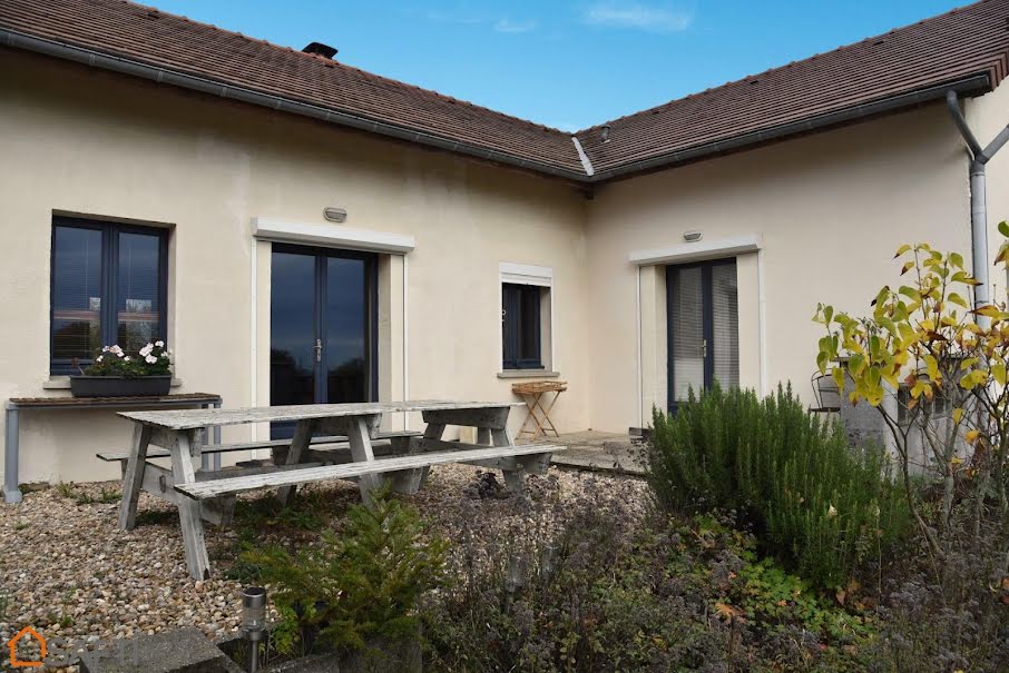 Vente maison 8 pièces 240 m² à Teilhet (63560), 299 500 €