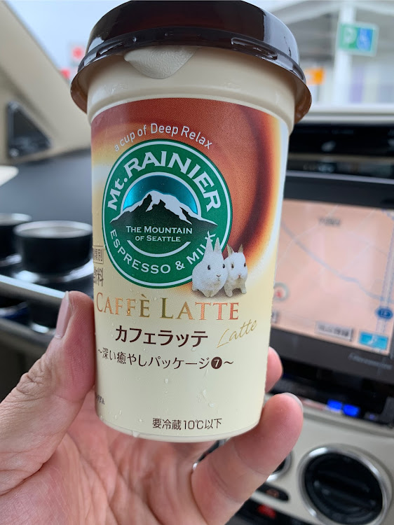 ニュービートル カブリオレの洗車・ドアガラス修理・なんか忙しくてフォロワーさんのところに顔出せてません🙇‍♂️・これで車種判別できるのか！？・オープンカーのある生活に関するカスタム事例の投稿画像11枚目
