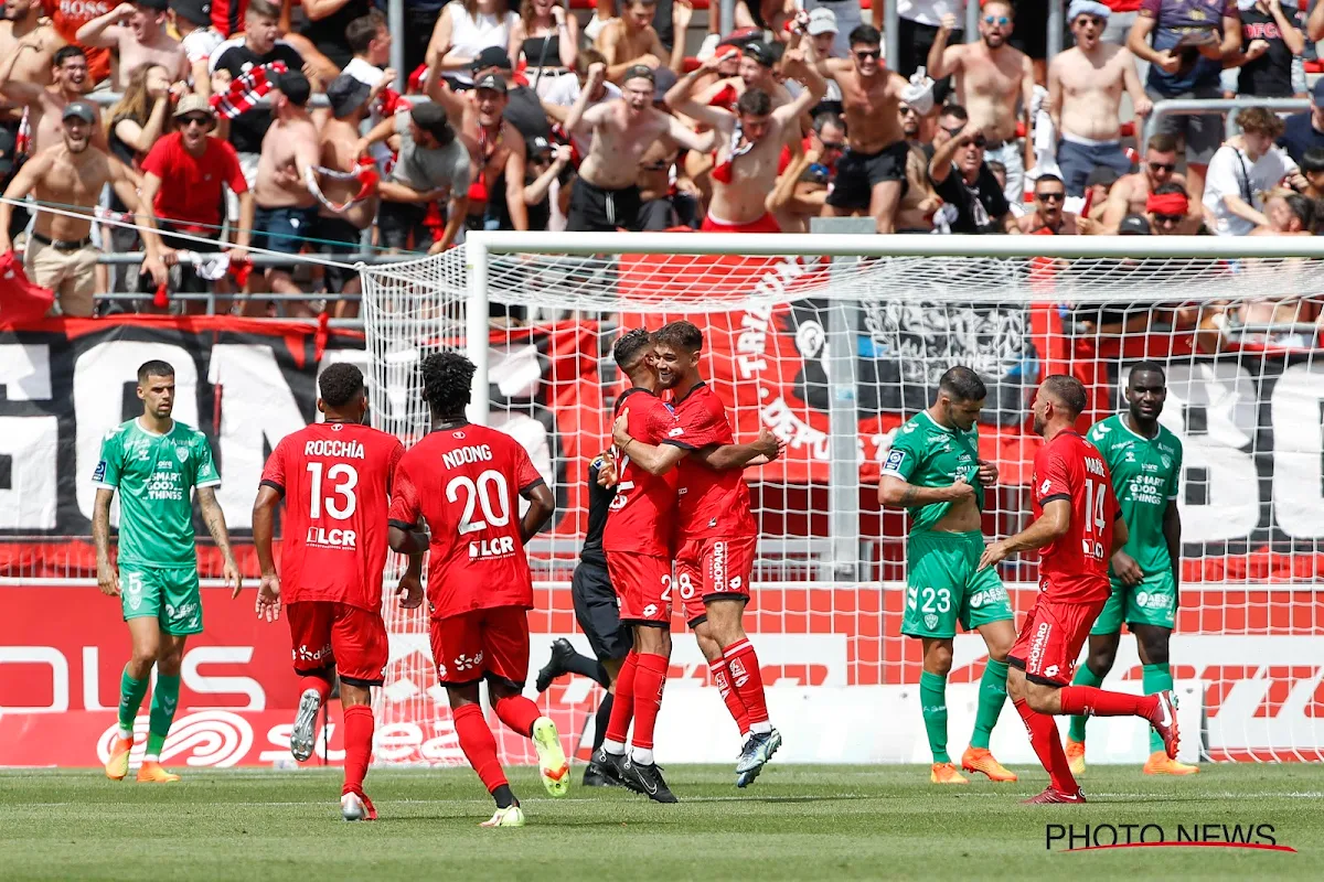 Saint-Etienne débute très mal sa campagne en Ligue 2 