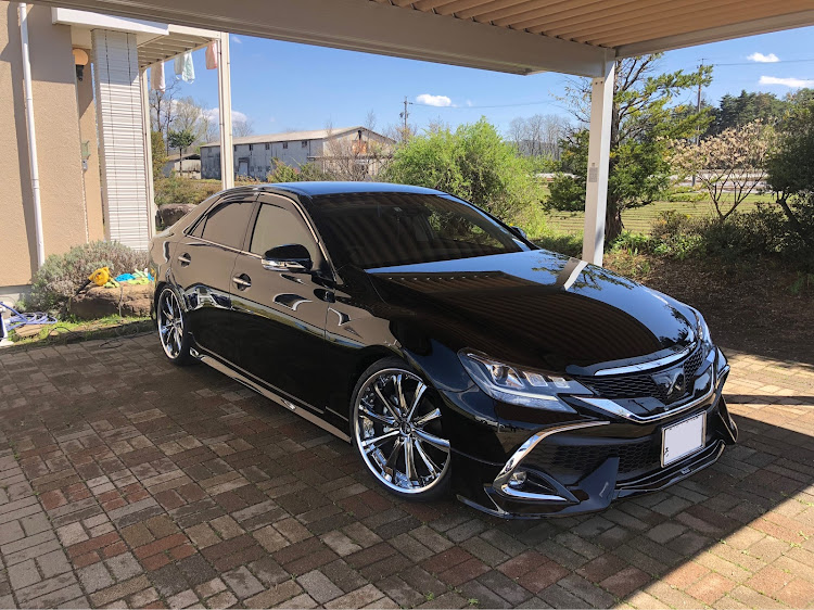 マークXのホイール交換・洗車に関するカスタム事例の投稿画像1枚目