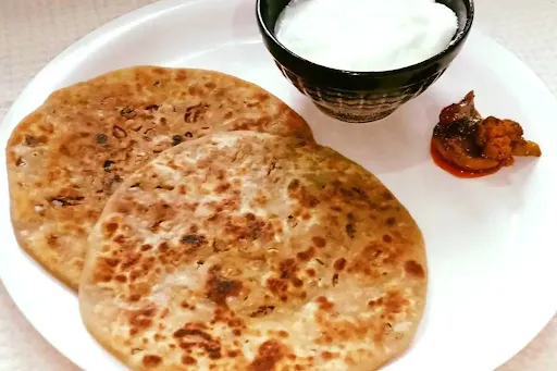 Aloo Pyaz Paratha Combo