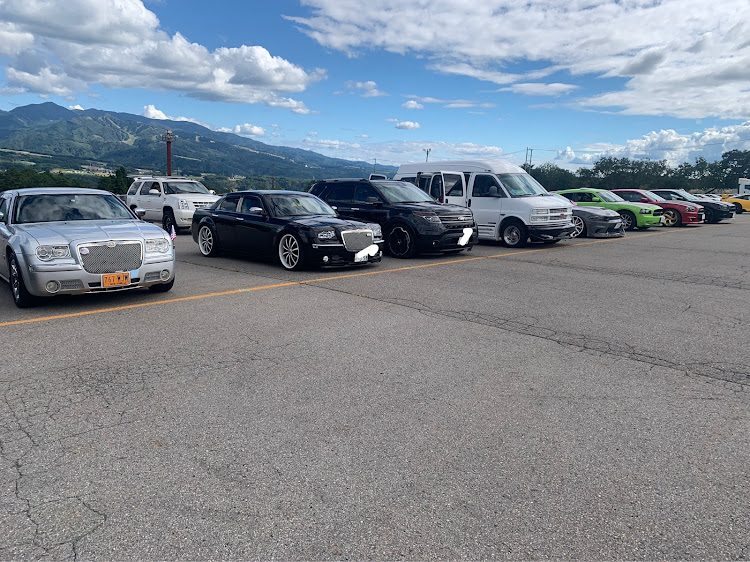 300C セダンの四大チーム合同ミーティングに関するカスタム事例の投稿画像1枚目
