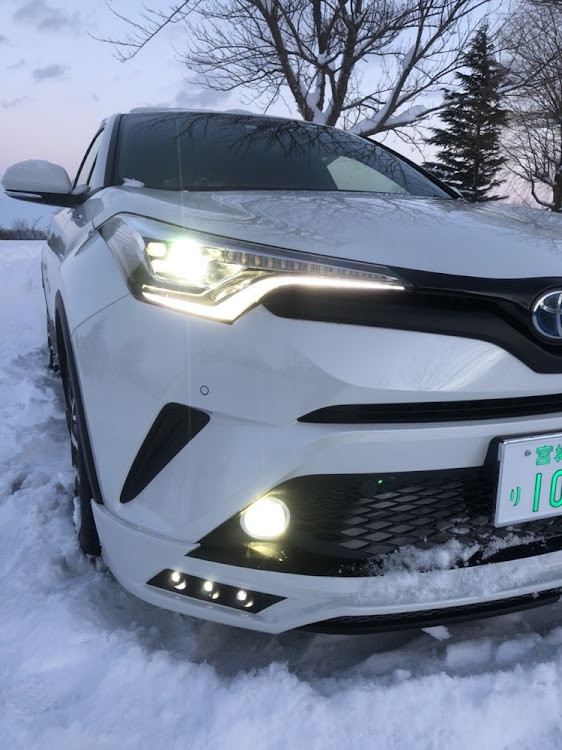 C-HRのドライブ・車高調整・タイヤ交換・マフラー交換に関するカスタム事例の投稿画像3枚目