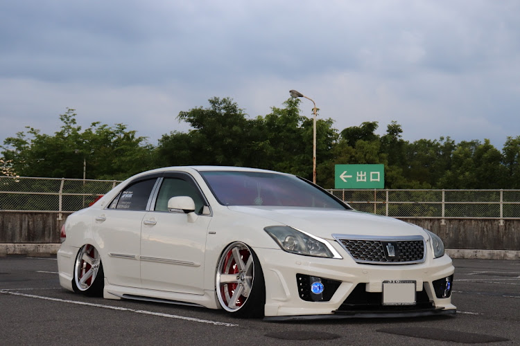 クラウンアスリートのナイトミーティング・プチオフ会・200系クラウン・コラボ撮影に関するカスタム事例の投稿画像2枚目