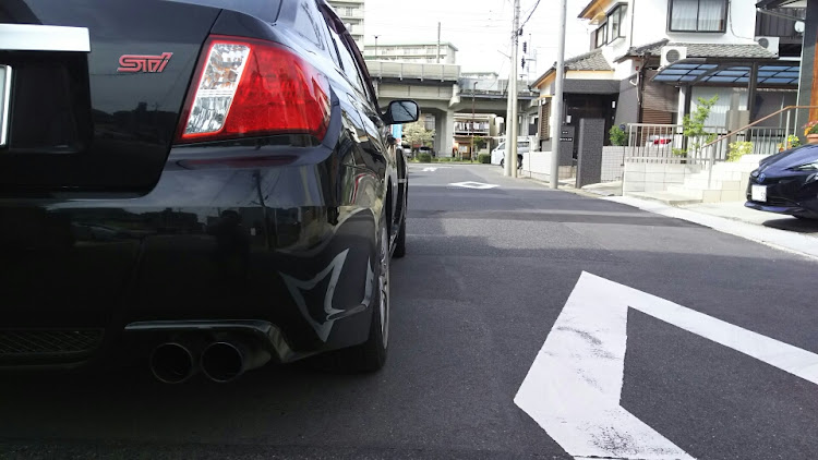 インプレッサ WRX STIのHKSマフラー・リーガマックスプレミアムに関するカスタム事例の投稿画像1枚目