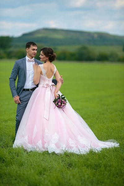 Fotógrafo de casamento Rinat Yamaliev (yarinat). Foto de 6 de outubro 2016