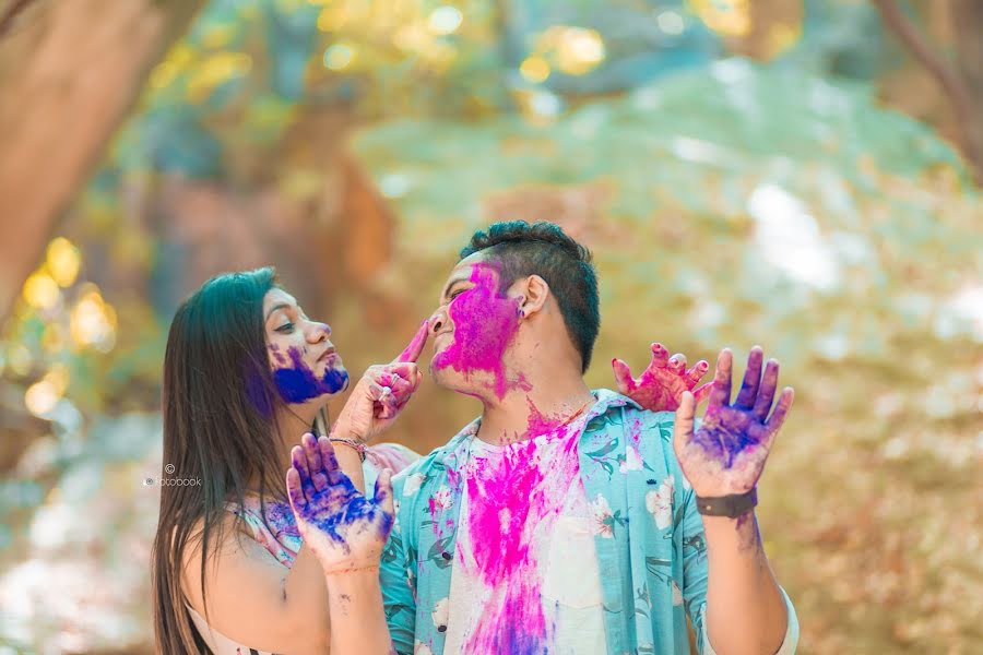 Fotografo di matrimoni Hardik Pandya (fotobookstudio). Foto del 9 dicembre 2020