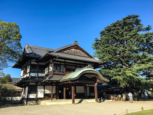 栗林公園商工奨励館