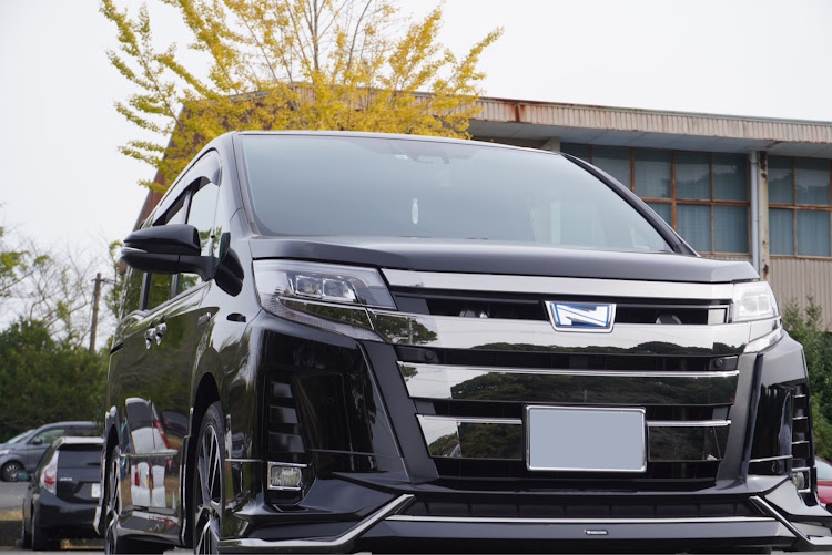 ノアの紅葉・紅葉と愛車・11月もよろしくお願いします・甘木公園に関するカスタム事例の投稿画像1枚目