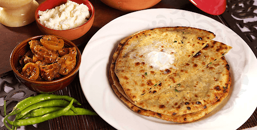 Aloo Pyaz Ka Parantha (Tandoori)