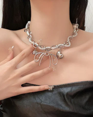 Collier avec Pendentif Carré Papill - 1