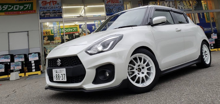 スイフトスポーツの納車から現在までの愛車に関するカスタム事例の投稿画像4枚目