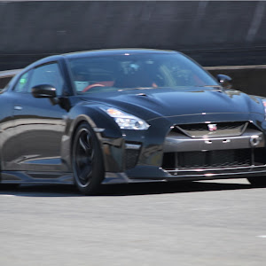 NISSAN GT-R R35