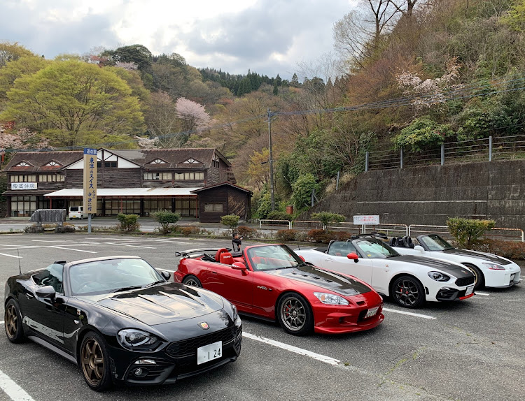 S2000のアバルト・124・スパイダー・AP1・AP2・大観峰・ファームロードわいた・わいたの庄・鯛生金山・峠・ワインディング・オープン・オープンで走らねぇオープンカーは只のカー・サボりのひでさん・夜の峠・ナイトオープンに関するカスタム事例の投稿画像9枚目