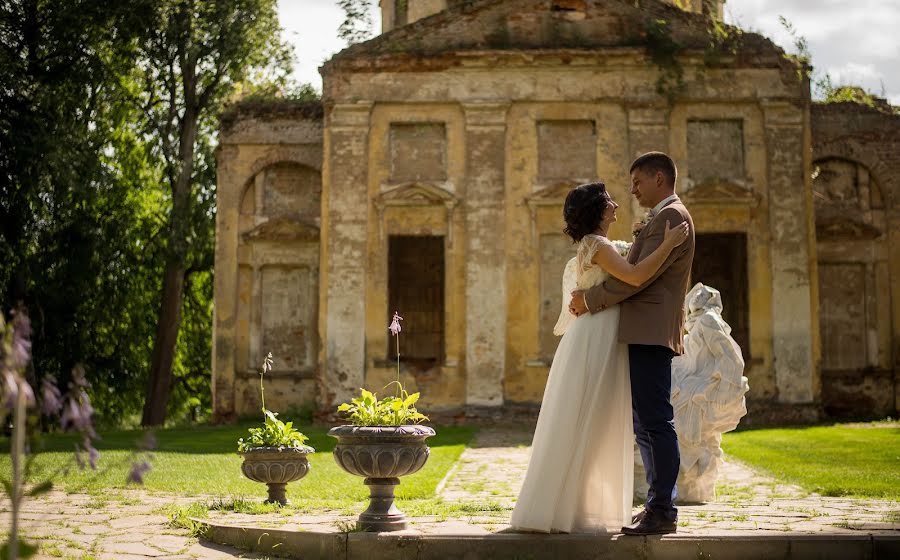 Fotografo di matrimoni Irina Sapozhkova (irkkin). Foto del 25 luglio 2016