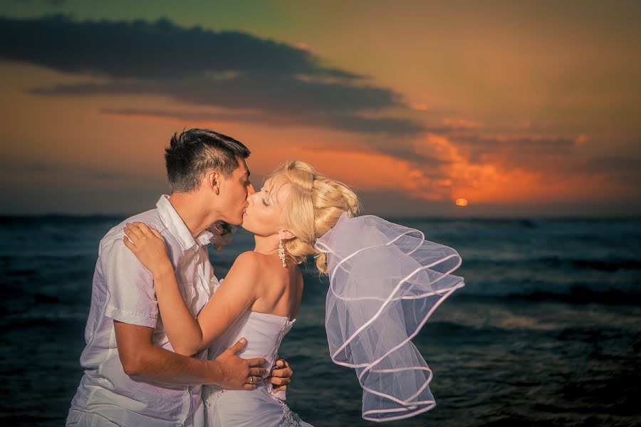 Wedding photographer Vladimir Makhonin (baralgindesign). Photo of 29 April 2015