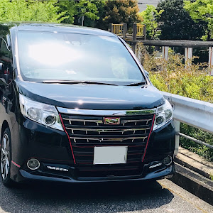 ノア ZWR80G