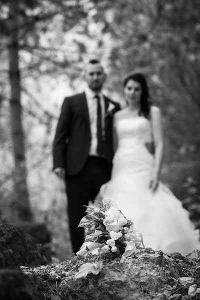 Fotografo di matrimoni Péter Bem (bpeefoto). Foto del 8 giugno 2020