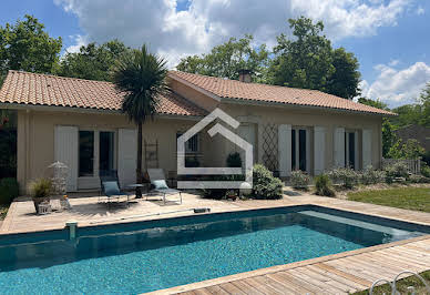 Maison avec piscine et terrasse 8