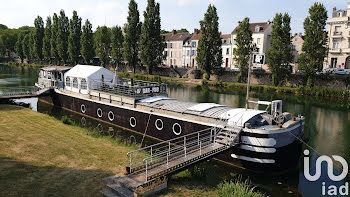 péniche à Melun (77)