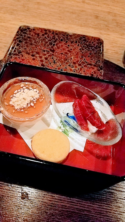 My experience at Nodoguro Supahardcore 2019 - Dessert box that included Sweet tofu with espresso syrup, crunchy quinoa and kinako buckwheat; Blood orange over whipped coconut; and a Corn Shortbread sweet miso icing whiskey raisin in their version of hokkaido raisin bread