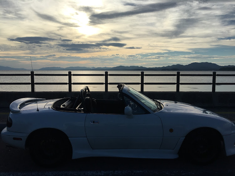 ロードスターのドライブ・愛車と夕陽に関するカスタム事例の投稿画像2枚目