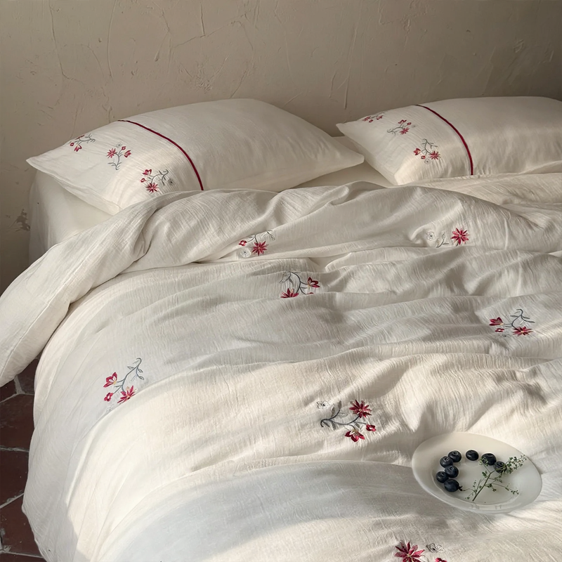 Cotton bedding set with embroidery, 4-piece