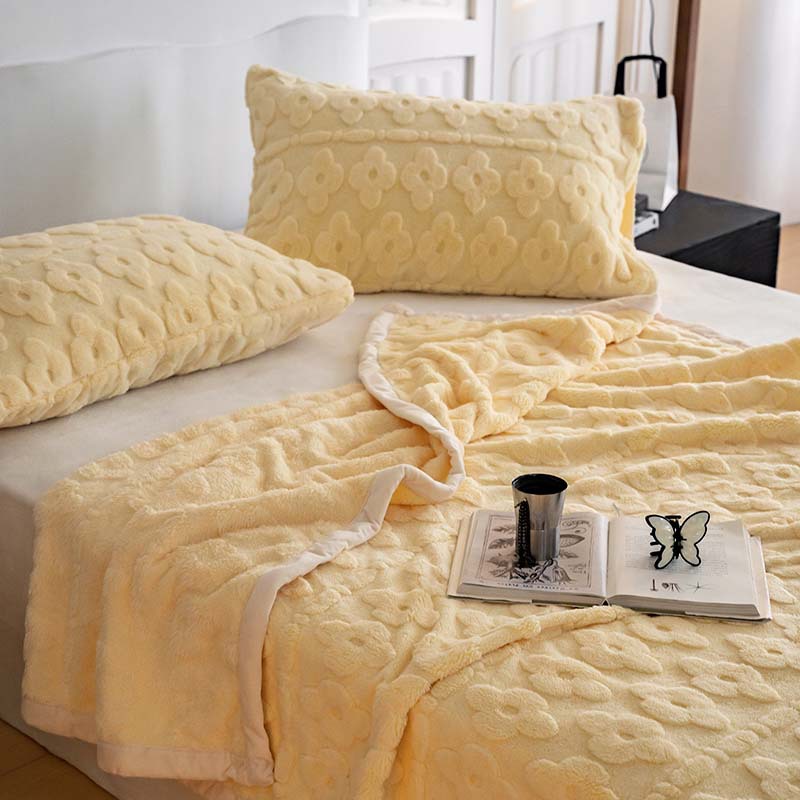 Coral fleece throw blanket, 400 g/m²
