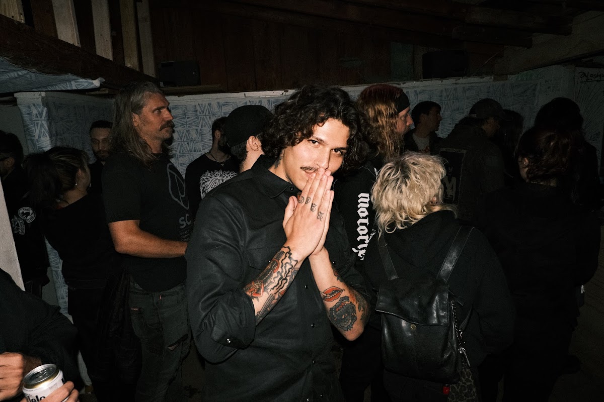@tlau.photos_thelostandunfounds_2026-04-19_austin_last_night_013