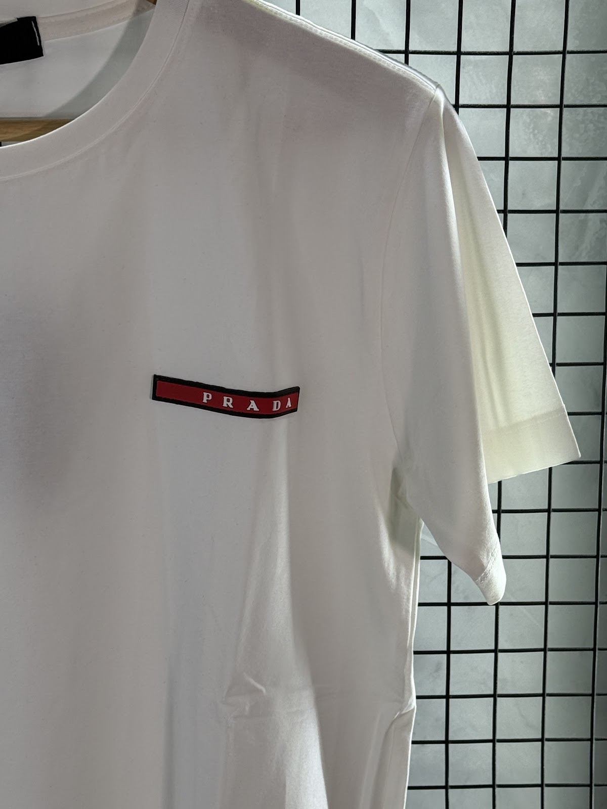 Camisa_Prada_Branca - Imagem 2