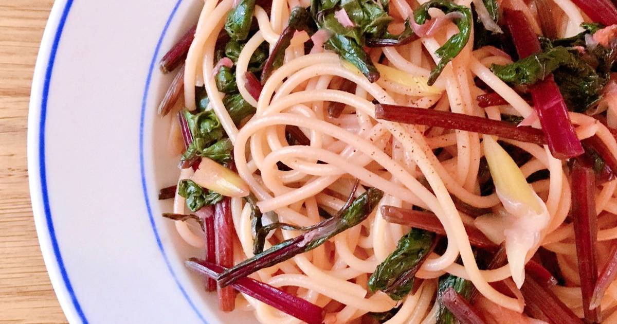 🌱 Mì Ý Xào Lá Củ Dền Đỏ (Vegan)