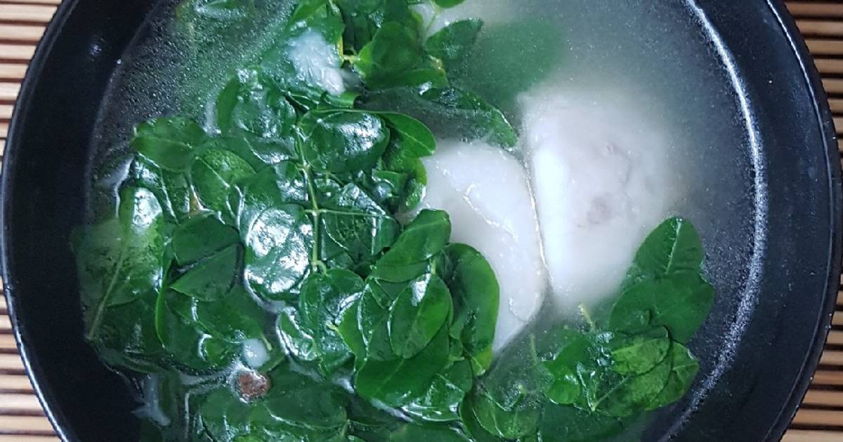 Canh khoai sọ rau chùm ngây