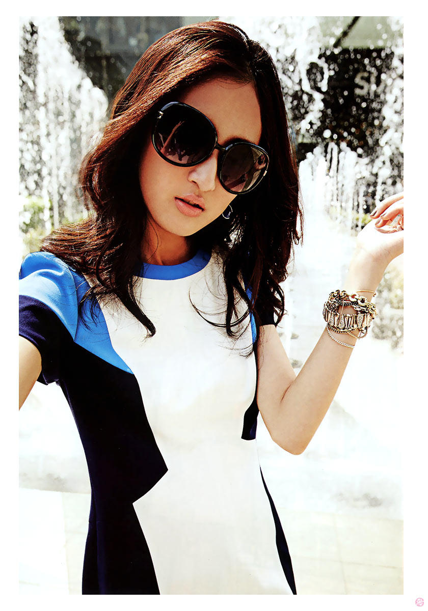  แพรว 831 : กมลเนตร เรืองศรี 