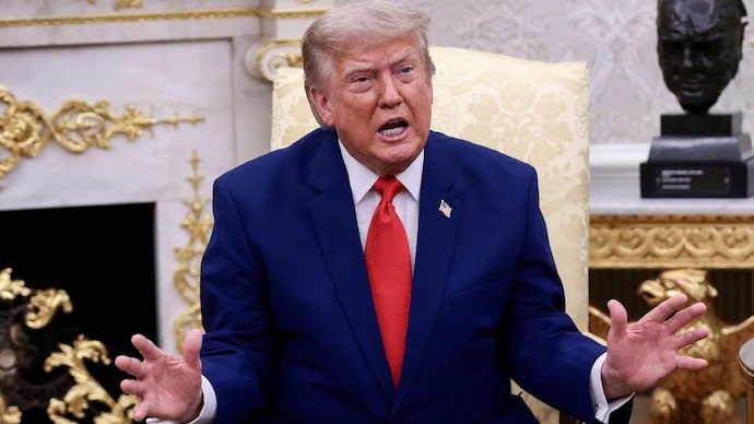 Trump Warns Iran: US to Bomb Bridges, Power Plants for Ship Attacks