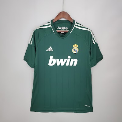 Retro Real Madrid 12-13 3ra Visitante @lumorasports.jpeg