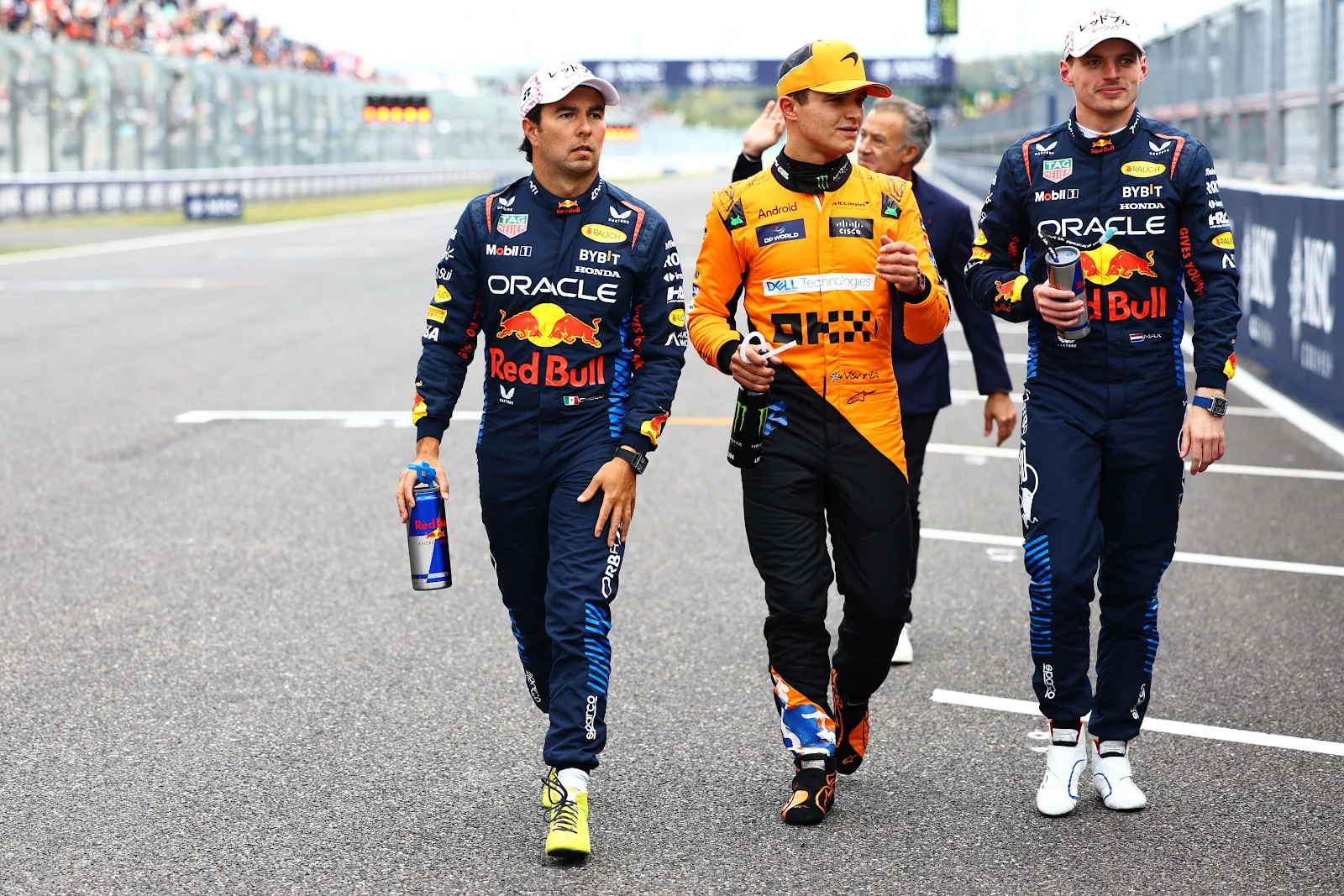 Formula One Drivers On Track - Sports Photography 4K Wallpaper (4882x3255)
