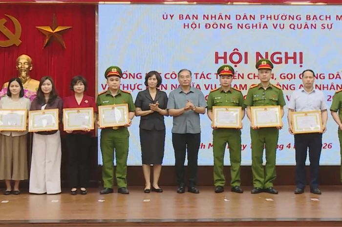 Phường Bạch Mai tổng kết công tác tuyển quân - Đài Phát thanh và truyền hình Hà Nội