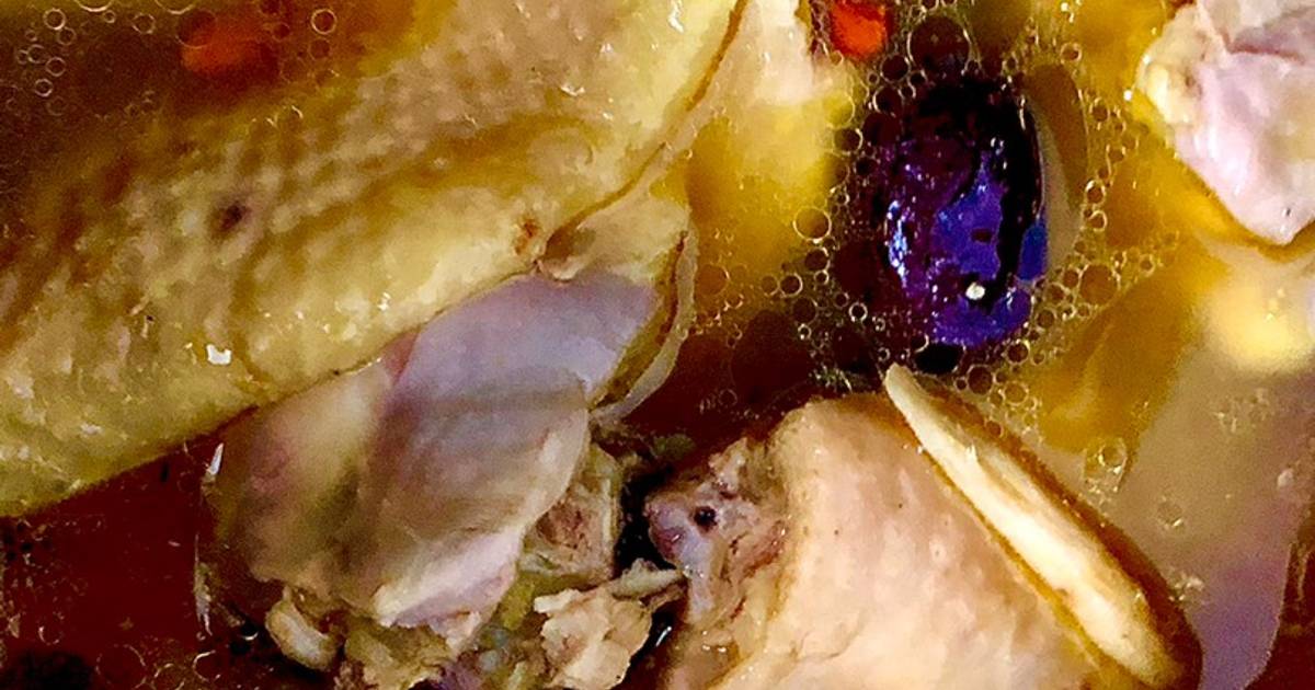 Gà ta hầm thuốc bắc