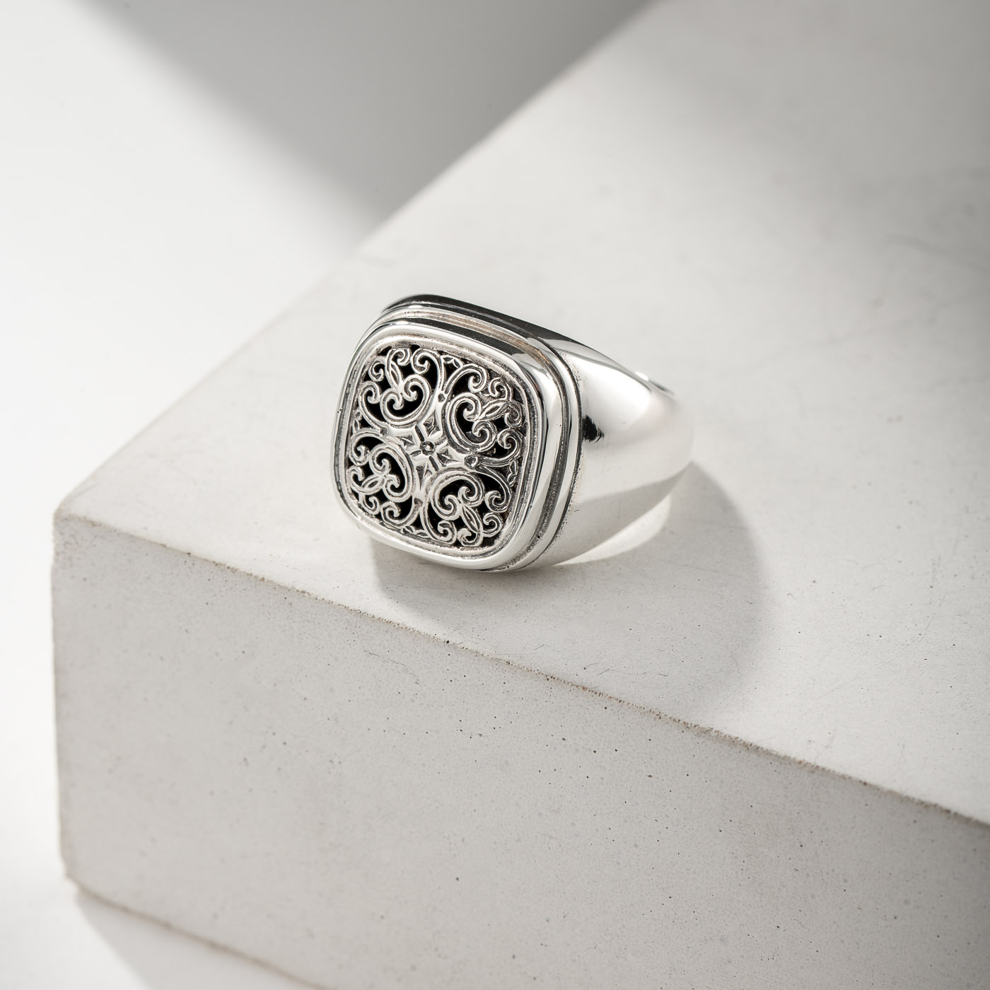 Кольцо печатка SQUARE