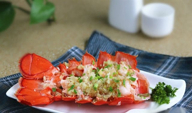 Tôm Hùm Hấp Hành Tỏi