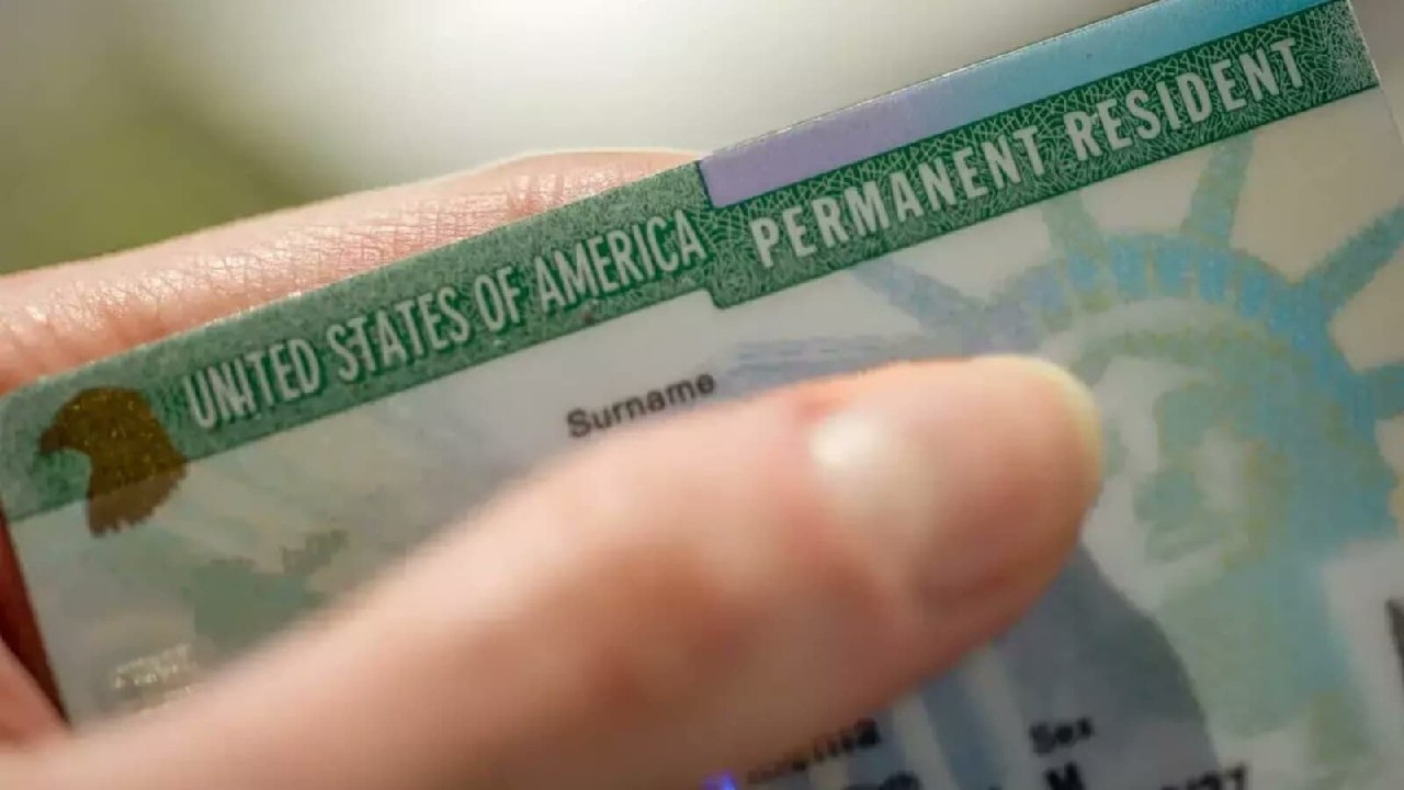 Green Card Shift: Florida Overtakes California in 2024