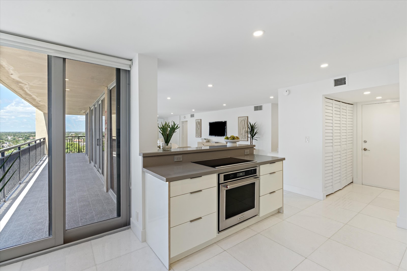 1180 S Ocean Blvd Unit 12F