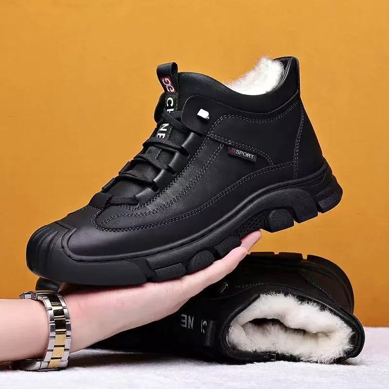Insulated men's winter boots, non-slip