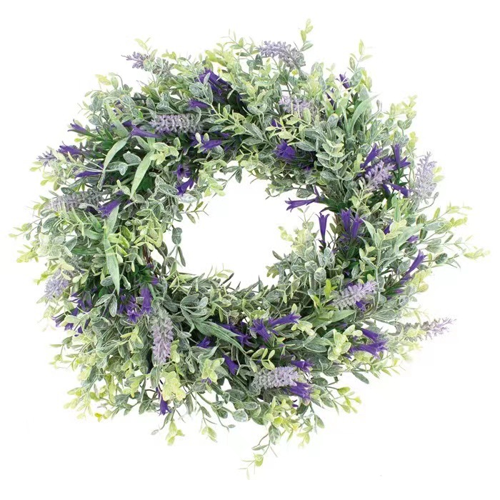 Weihnachtskranz mit Beleuchtung für festliche Dekoration