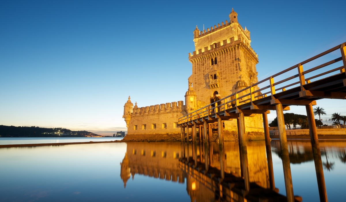 Cascais & Sintra Exploration: 1-Day Journey for Couples