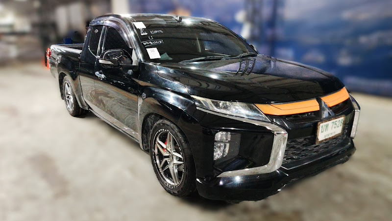 MITSUBISHI TRITON