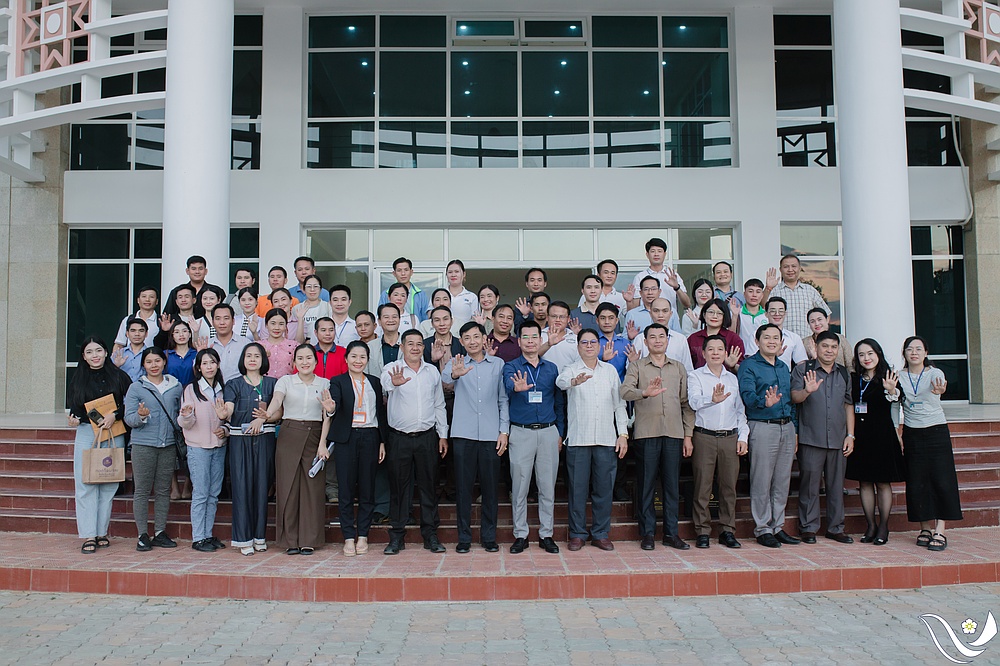 Trường Đại học Tây Bắc đón tiếp, làm việc với đoàn công tác các tỉnh nước CHDCND Lào và lưu học sinh nhập học năm học 2025 - 2026