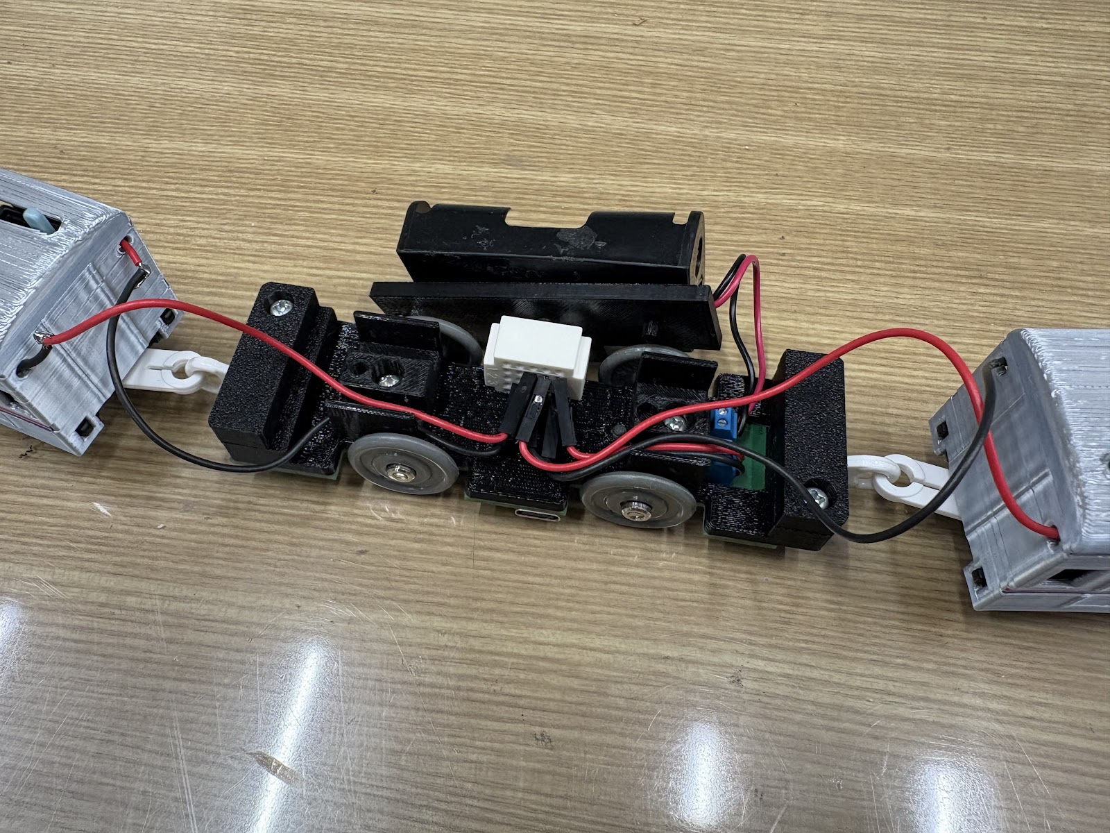 中間車両v2分解写真