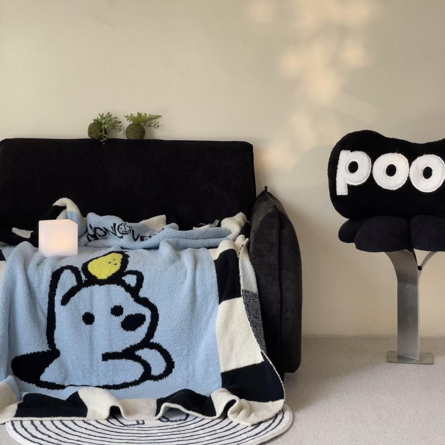 Soft cozy blanket for sofa and office, 130x170 cm