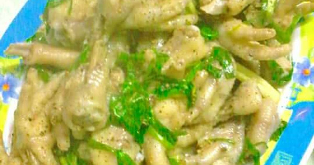 Chân gà hấp hành